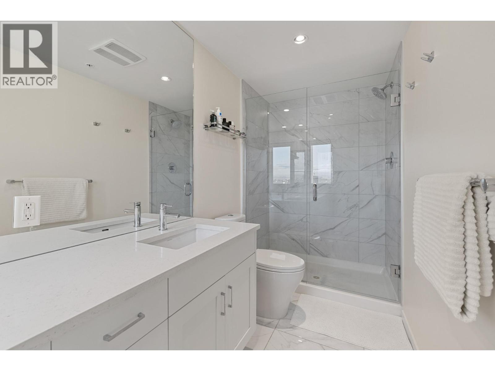 316 3030 Pandosy Street, Kelowna