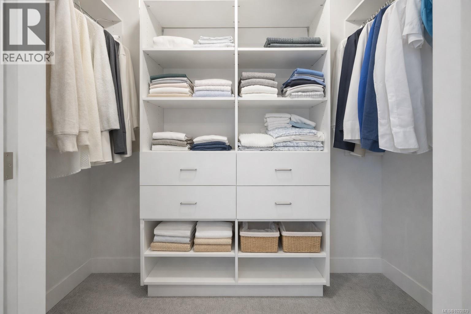 5 1016 Southgate Street, Victoria