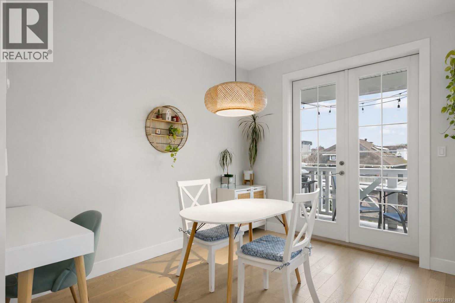 5 1016 Southgate Street, Victoria