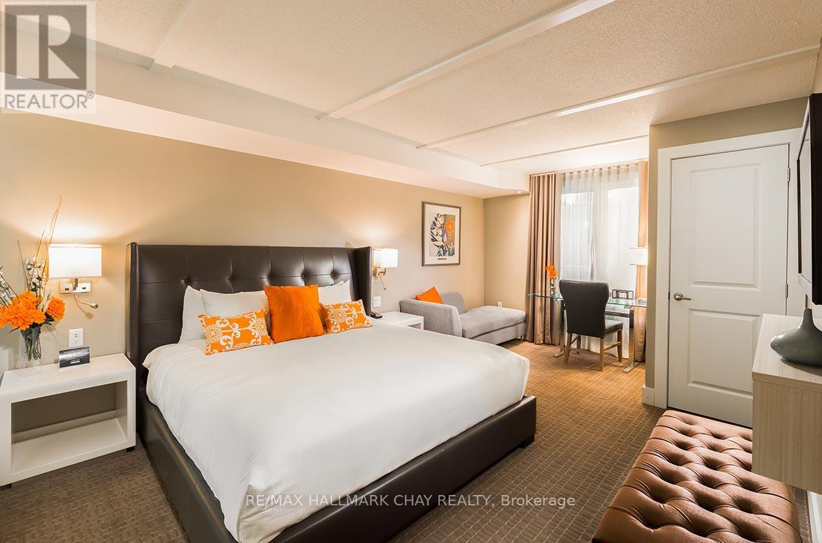 #2108/2110 9 HARBOUR STREET E - 11