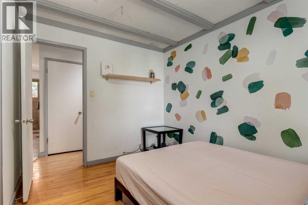 Single Family House Bungalow for Sale in  Hunterwood Road NW Huntington Hills Calgary 