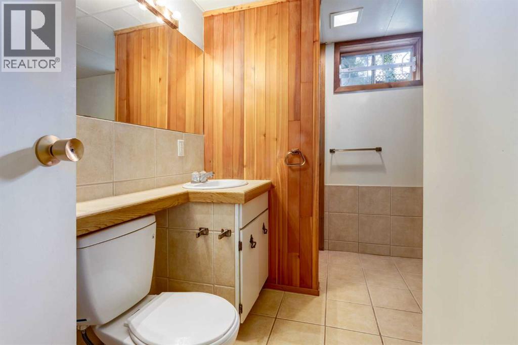 Single Family House Bungalow for Sale in  Hunterwood Road NW Huntington Hills Calgary 