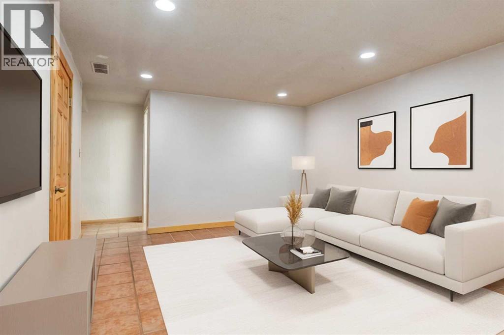 Single Family House Bungalow for Sale in  Hunterwood Road NW Huntington Hills Calgary 