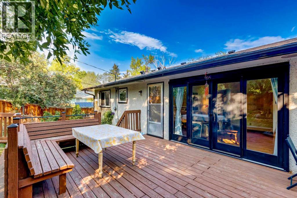 Single Family House Bungalow for Sale in  Hunterwood Road NW Huntington Hills Calgary 