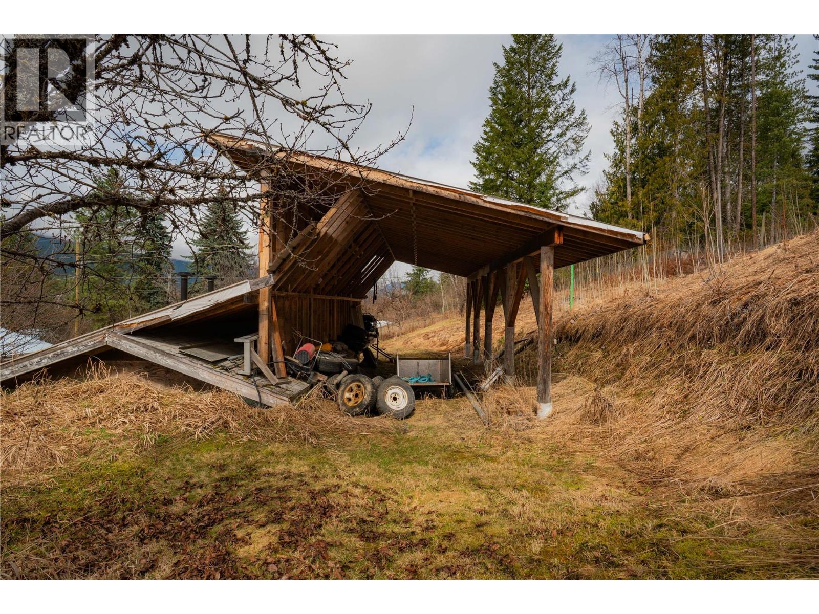 6943 KANIGAN ROAD - 77