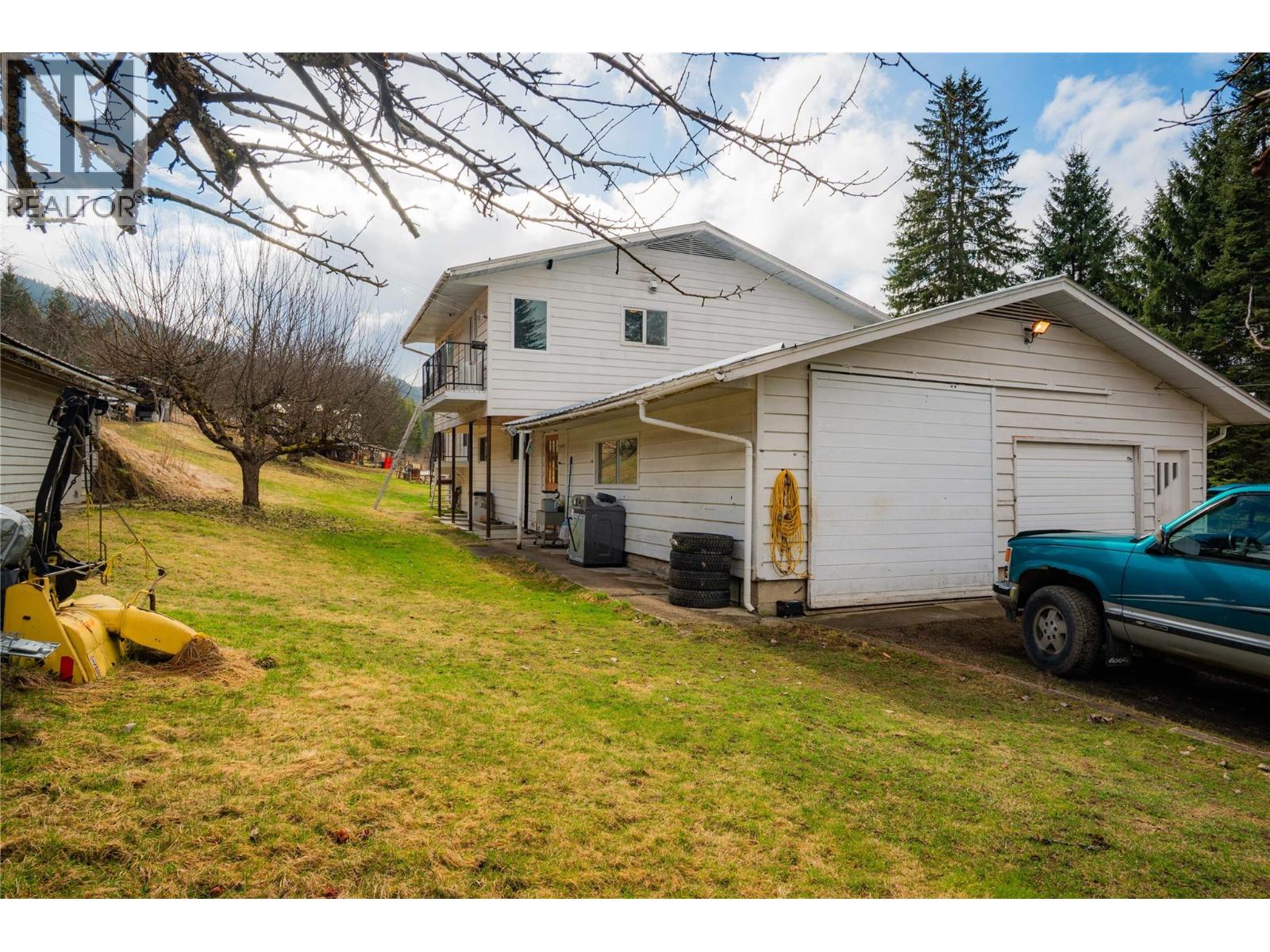 6943 KANIGAN ROAD - 79