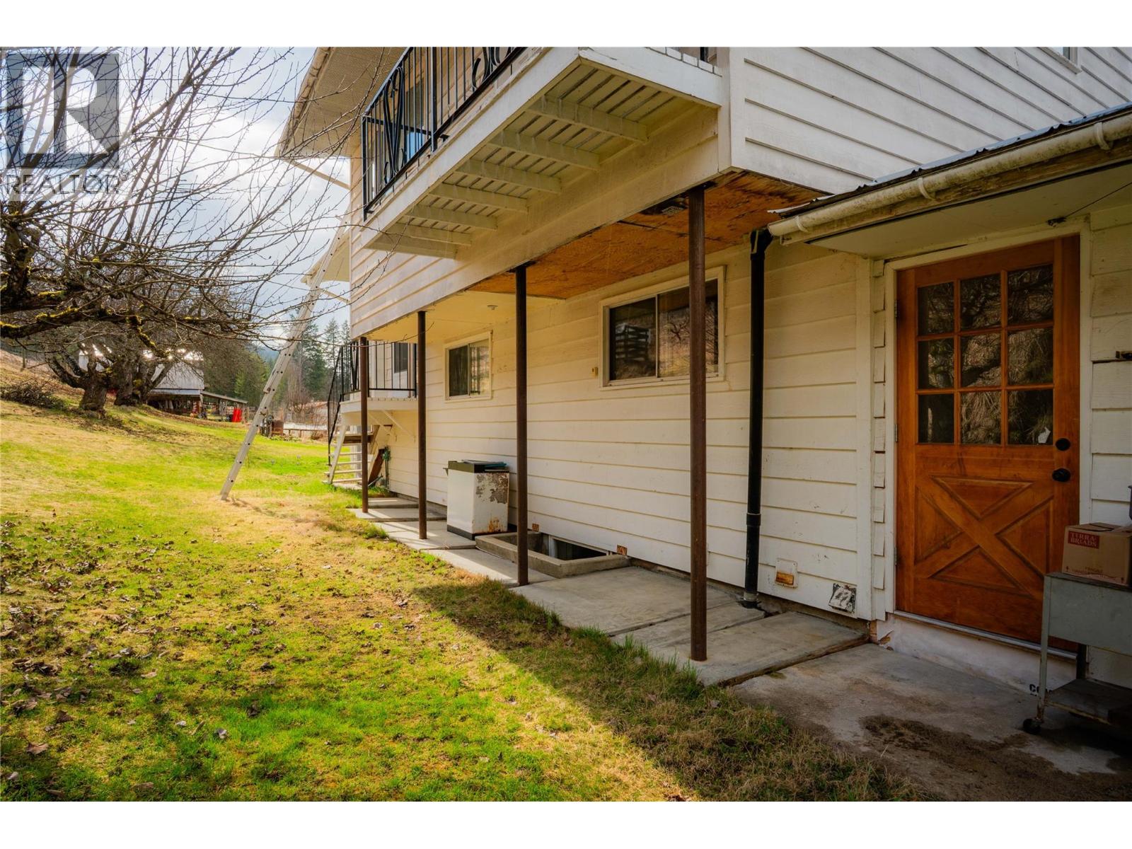 6943 KANIGAN ROAD - 82