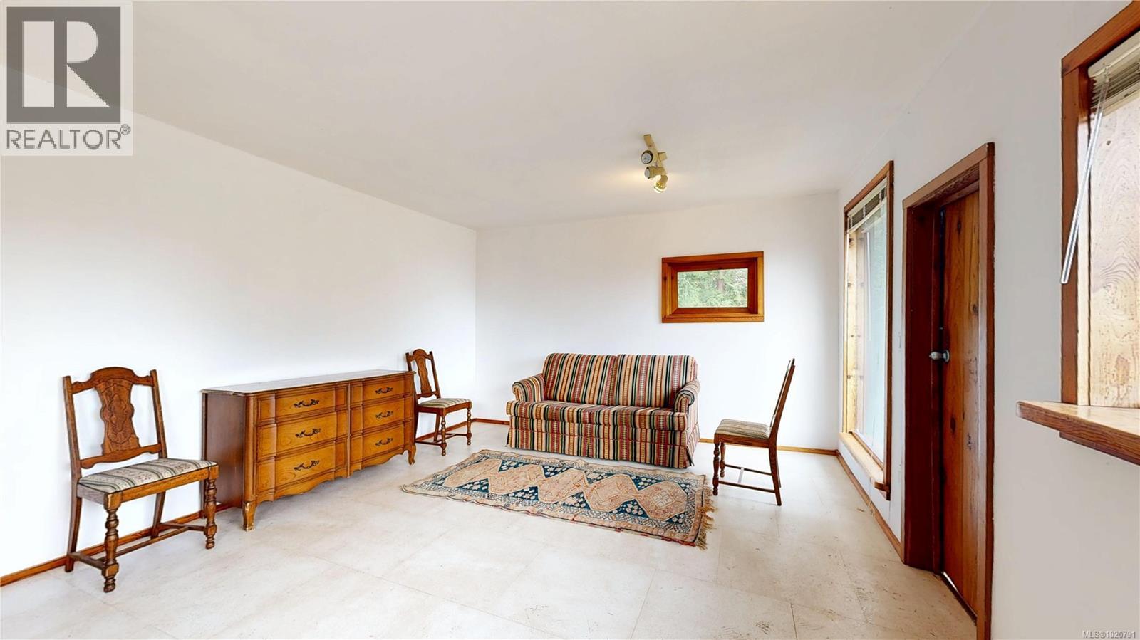 835 CHELWOOD RD - 33