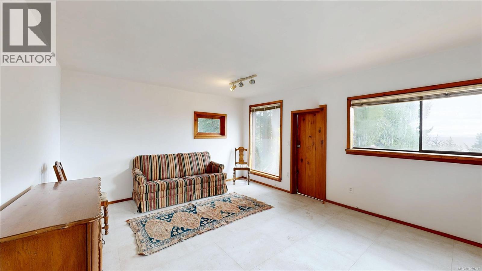 835 CHELWOOD RD - 34