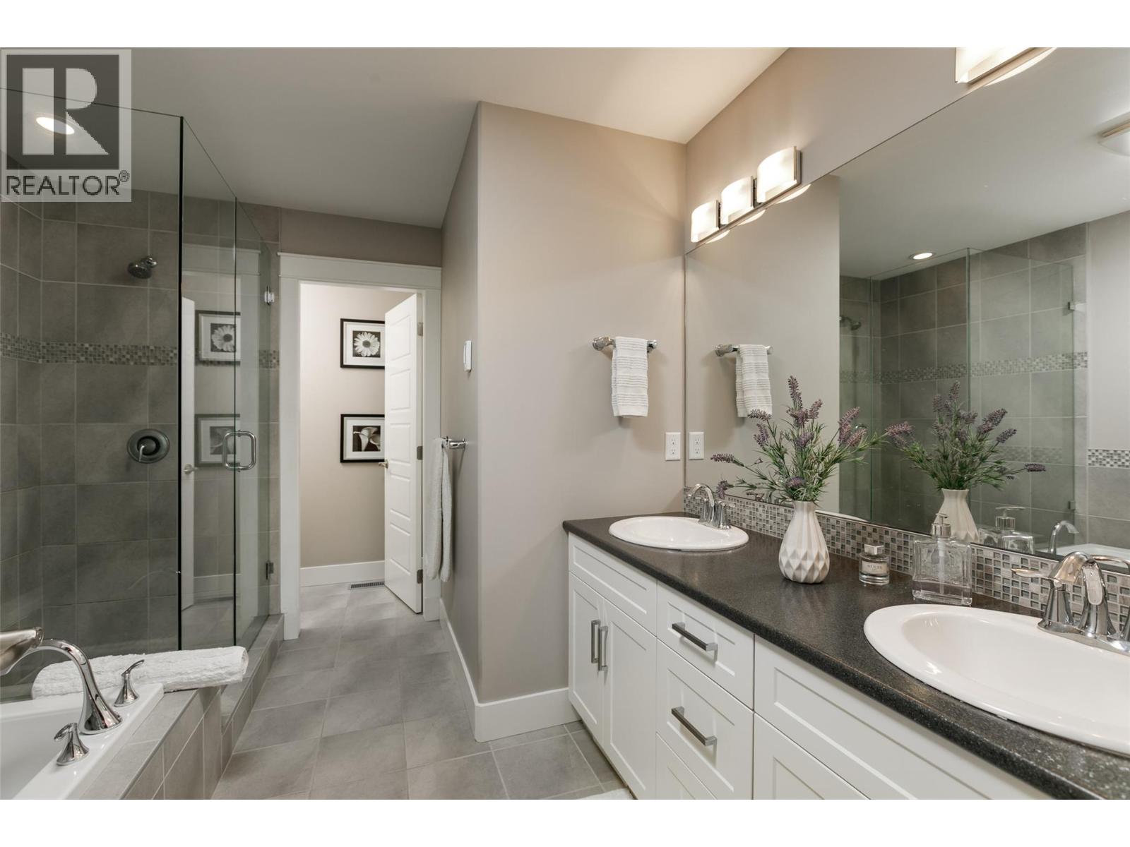 49 3359 Cougar Road, Westbank