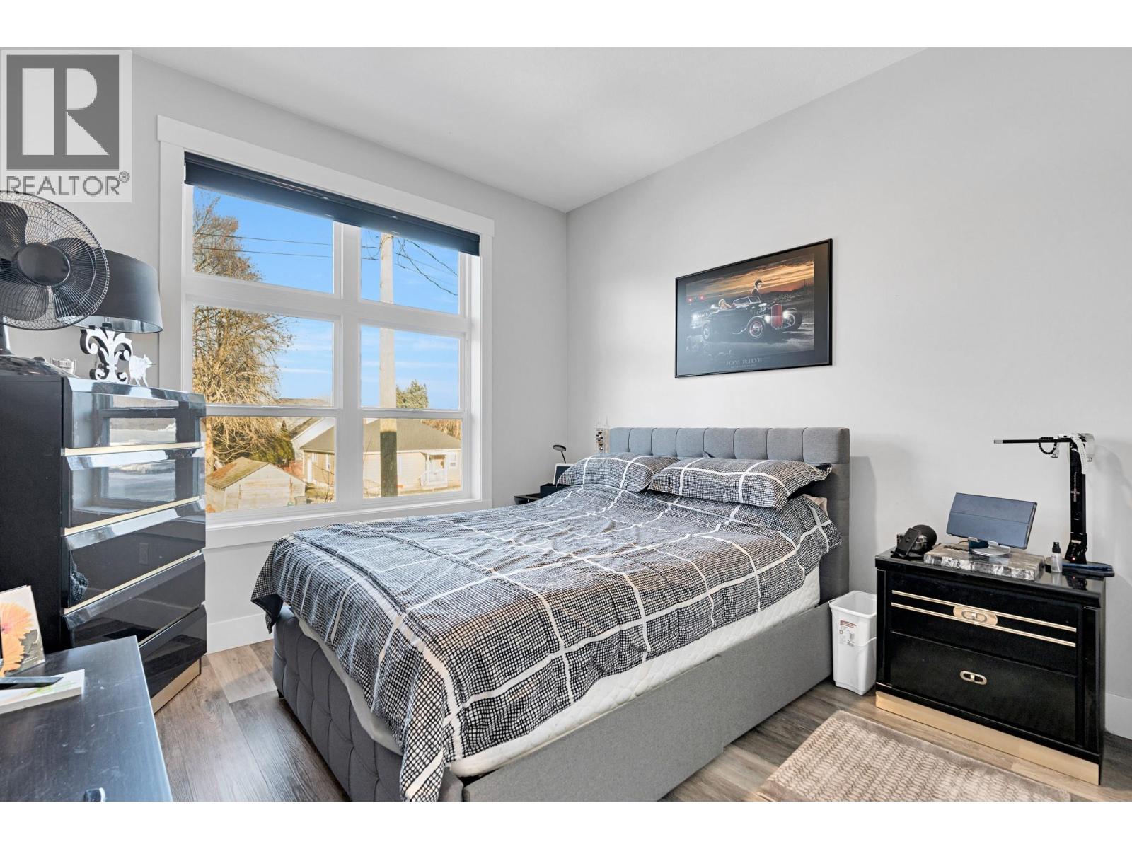 2225 Wilson Avenue, Armstrong