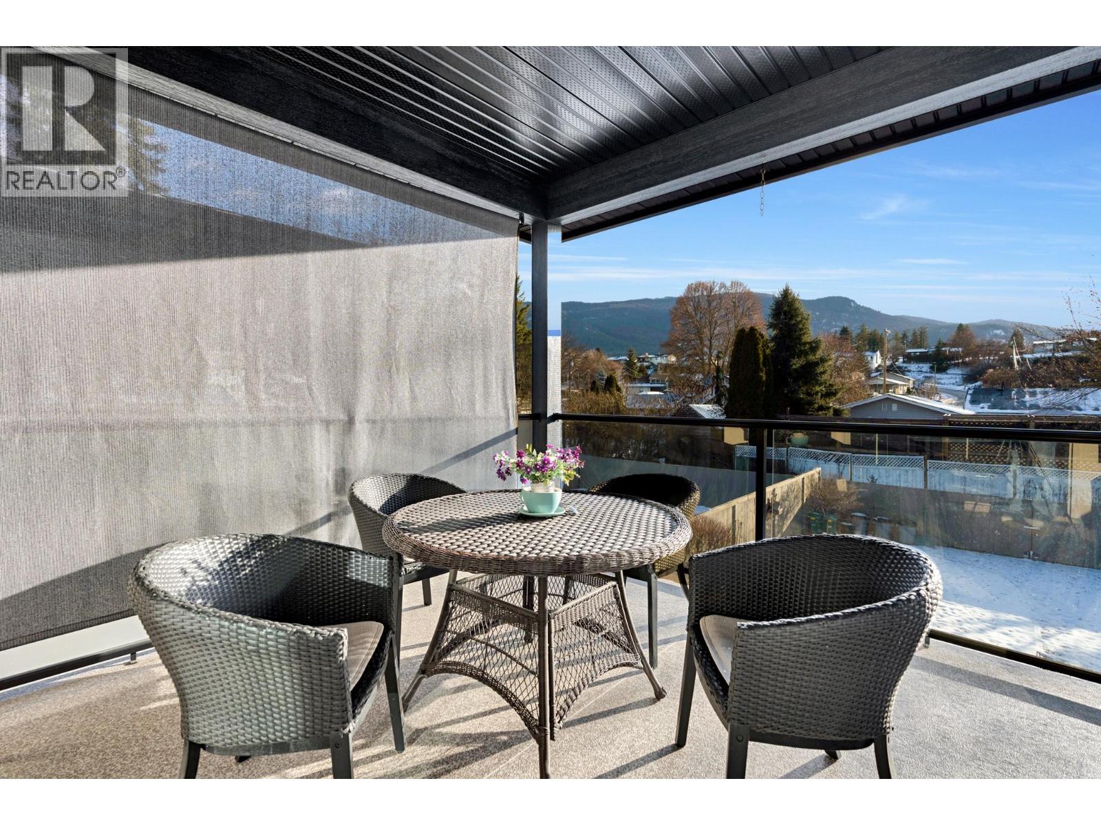 2225 Wilson Avenue, Armstrong