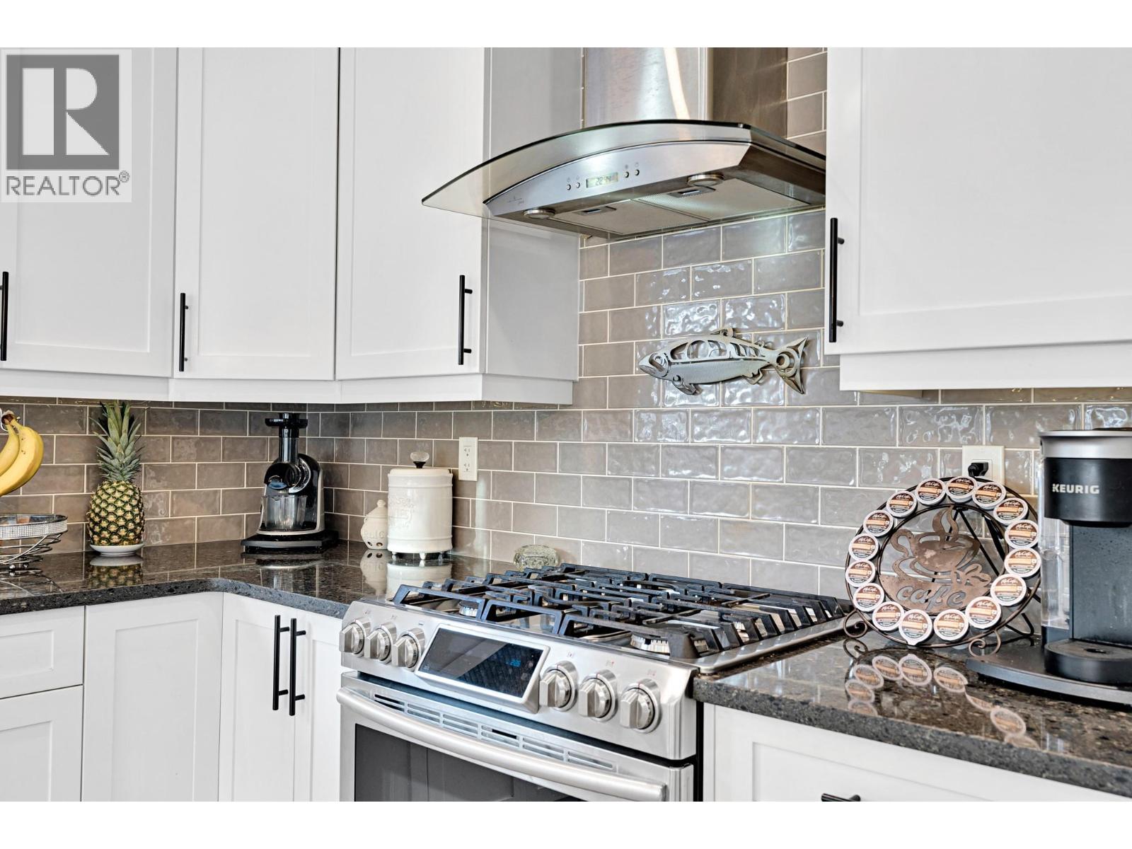 2225 Wilson Avenue, Armstrong