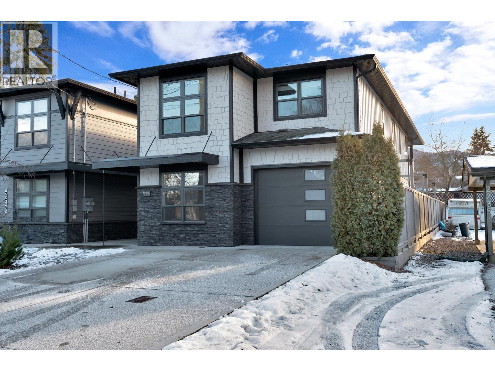 2225 Wilson Avenue, Armstrong