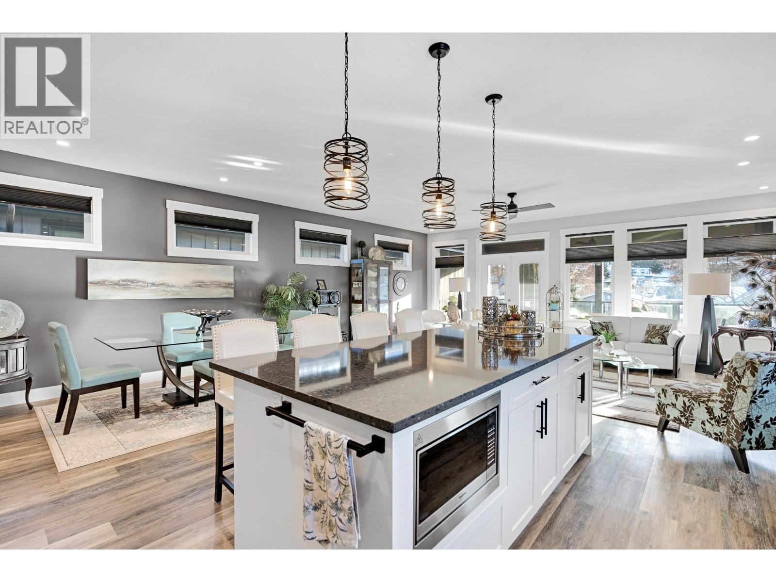 2225 Wilson Avenue, Armstrong