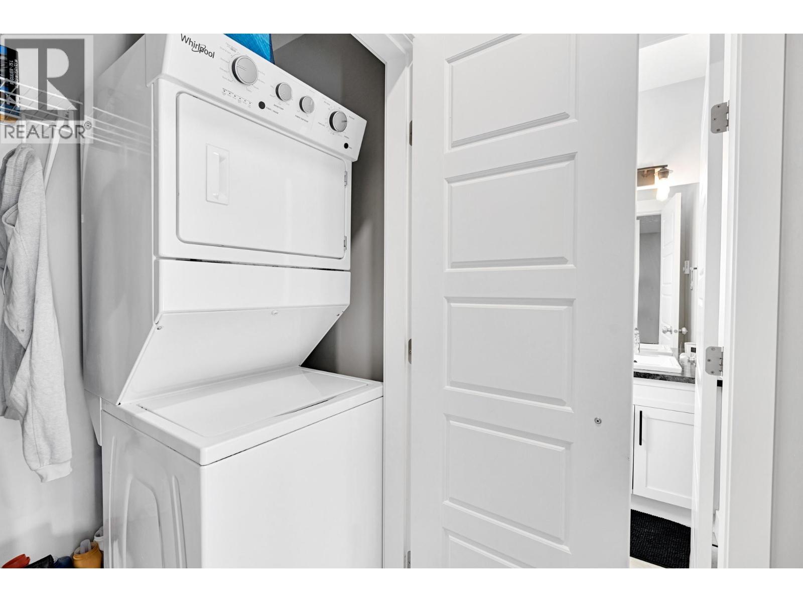 2225 Wilson Avenue, Armstrong