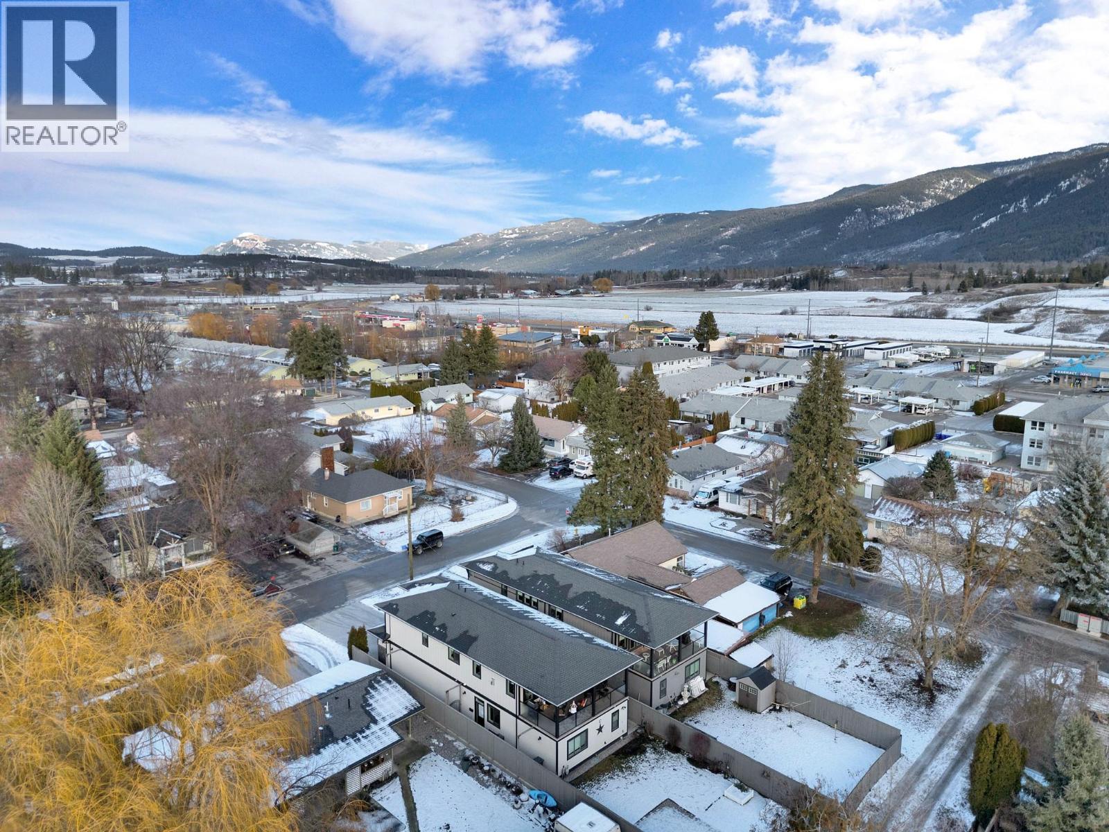 2225 Wilson Avenue, Armstrong