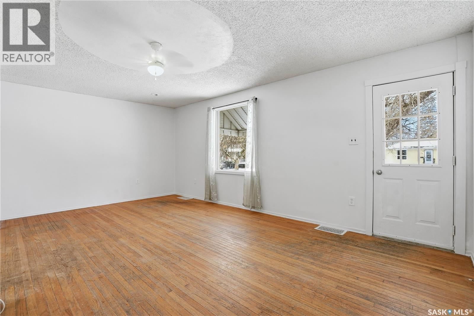 843 ARGYLE STREET - 3
