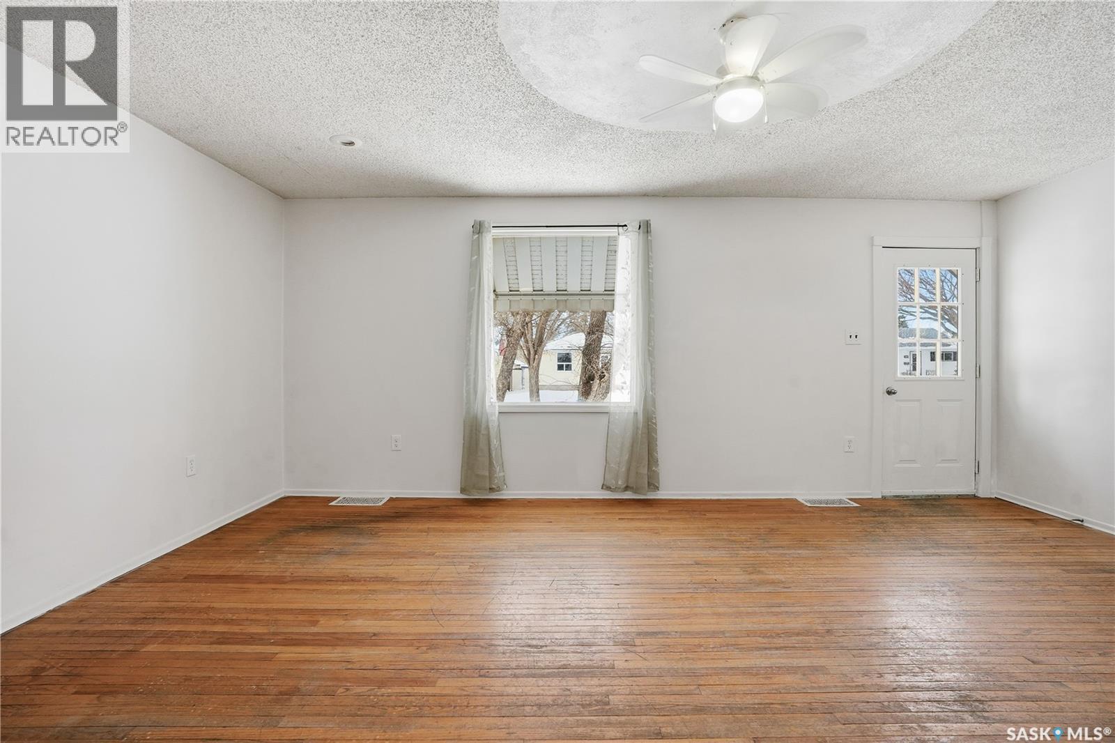 843 ARGYLE STREET - 6