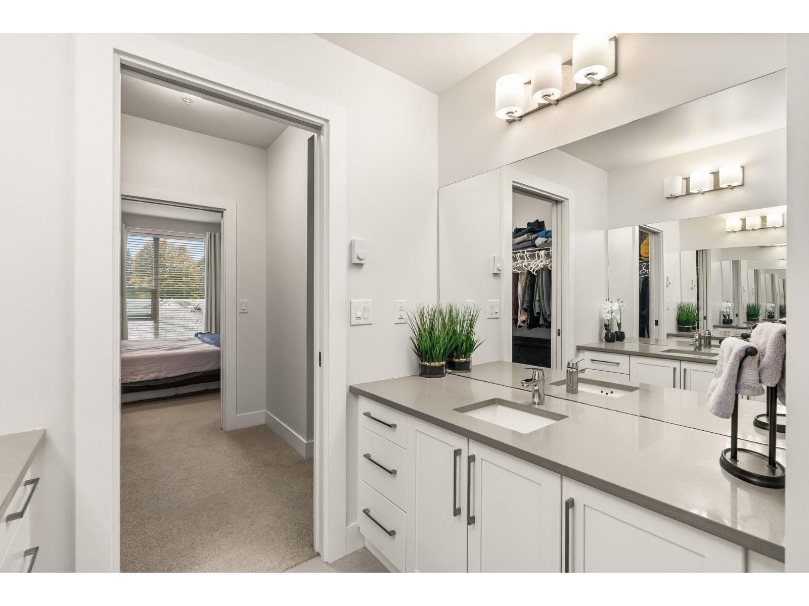 301 2555 WARE STREET, Abbotsford