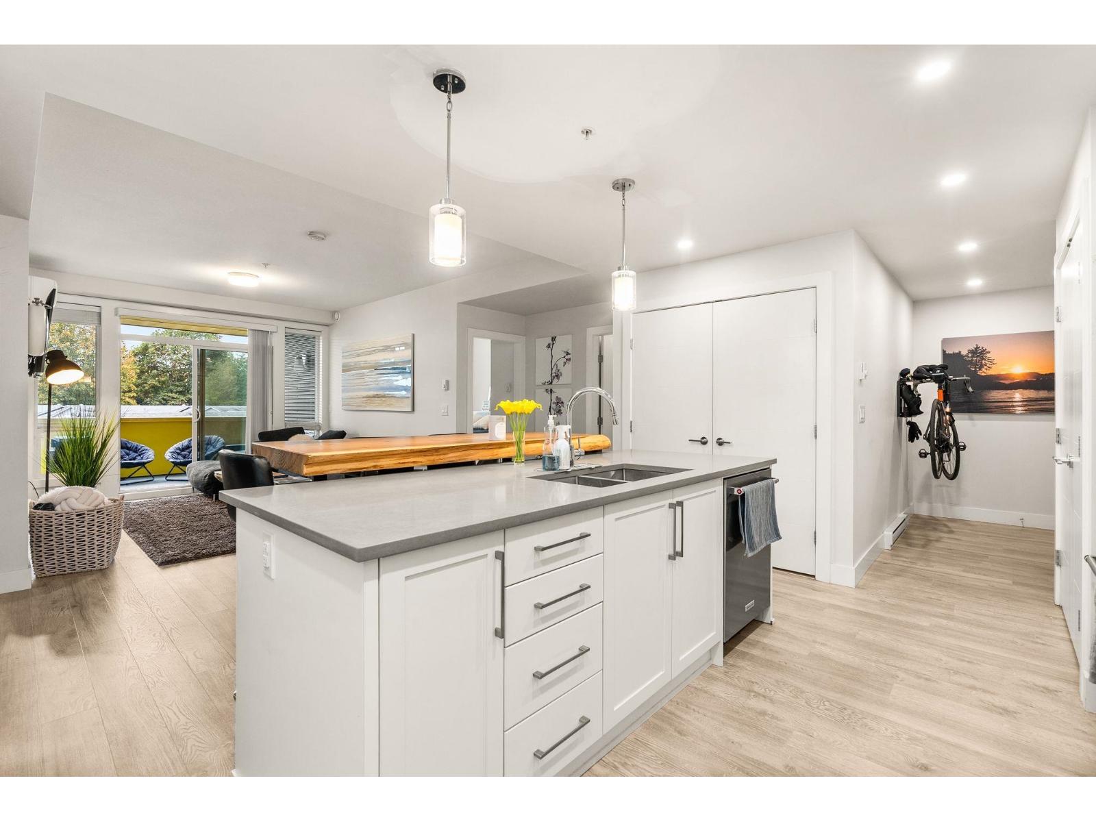 301 2555 WARE STREET, Abbotsford