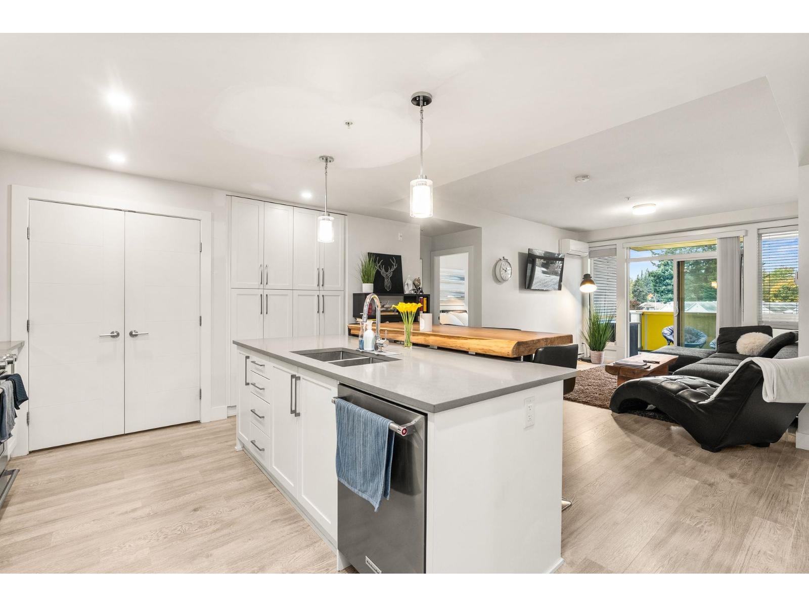 301 2555 WARE STREET, Abbotsford