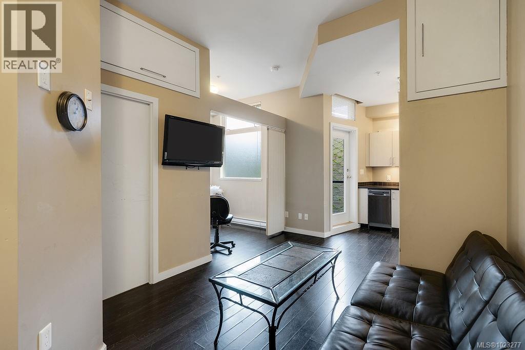 305 1121 Fort Street, Victoria