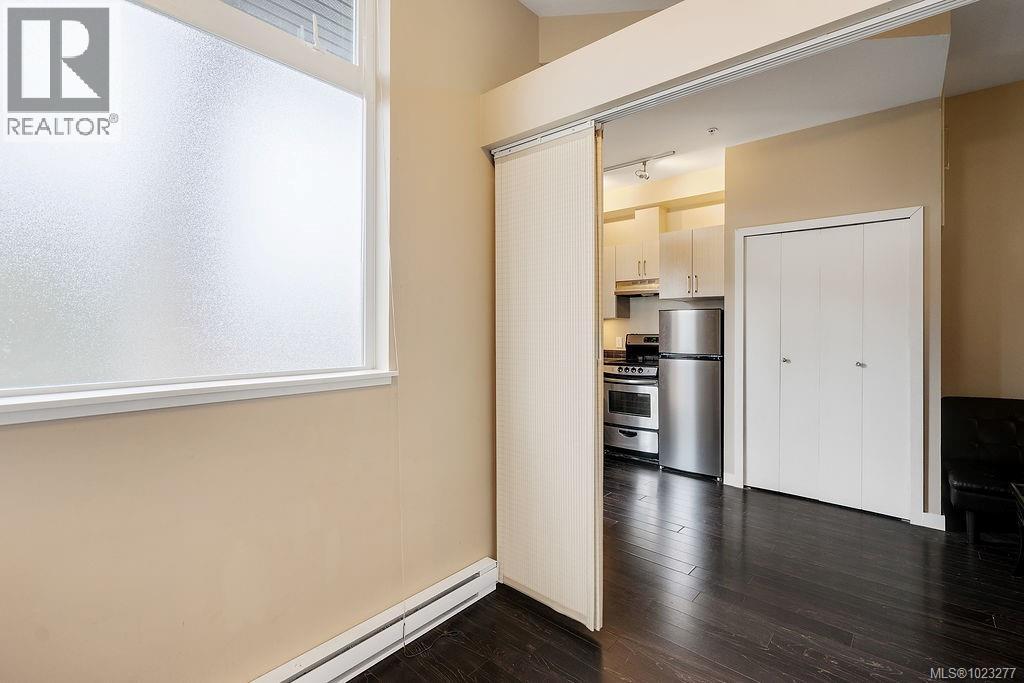 305 1121 Fort Street, Victoria