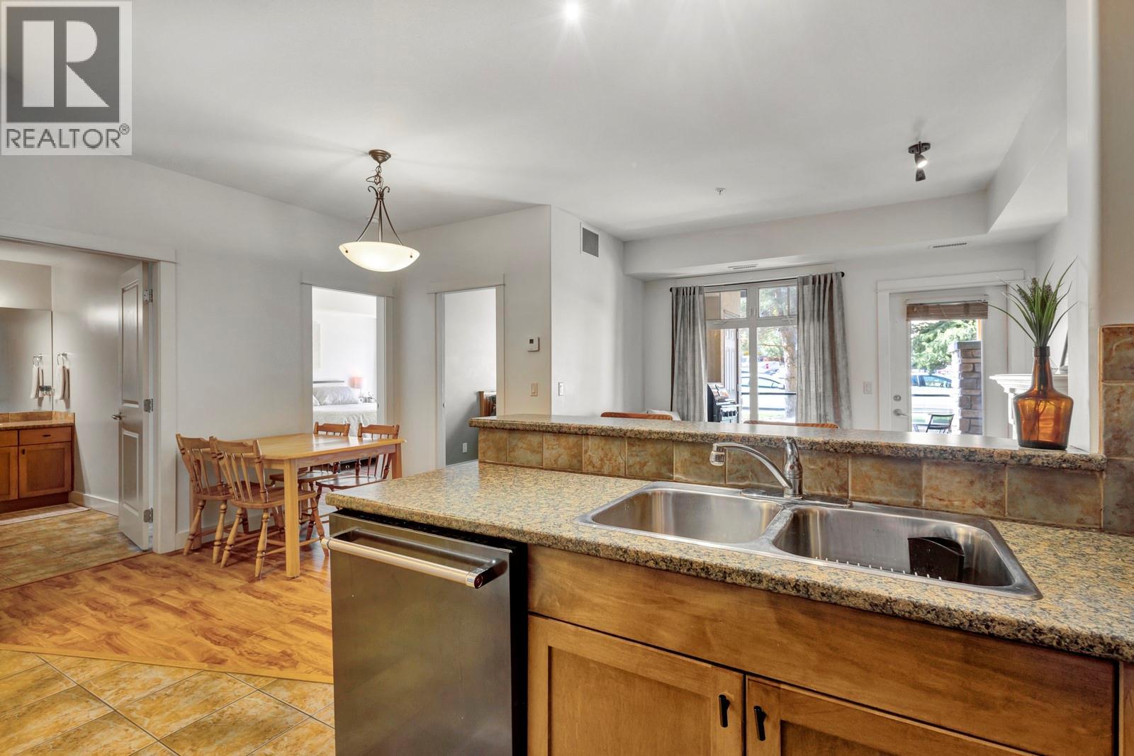 113 2551 Shoreline Drive, Lake Country