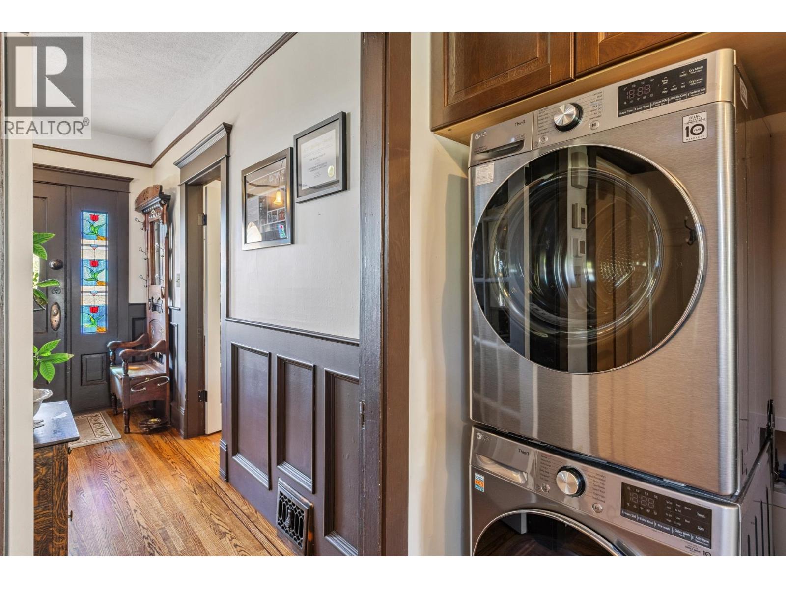 234 W WINDSOR ROAD, North Vancouver