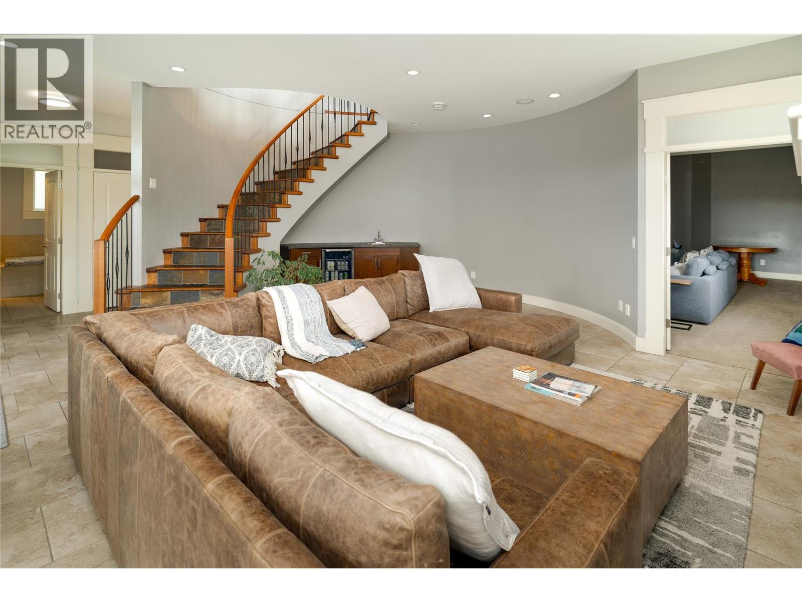  667 Devonian Avenue, Kelowna