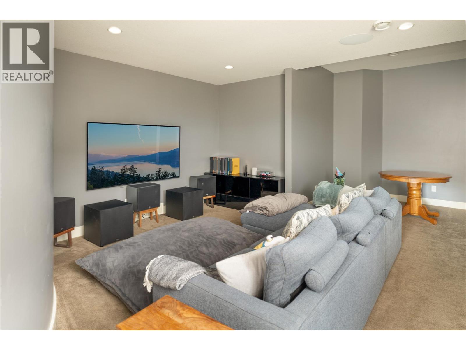  667 Devonian Avenue, Kelowna