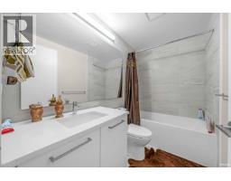 702 8725 University Crescent, Burnaby, BC V5A4Y8 Photo 14