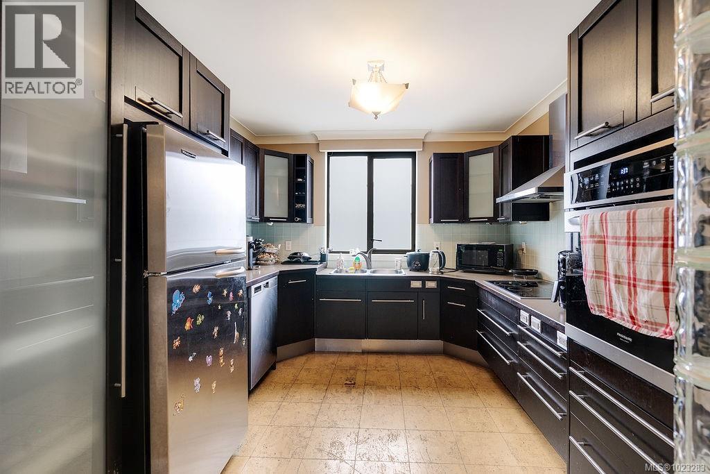 1003 1034 Johnson Street, Victoria