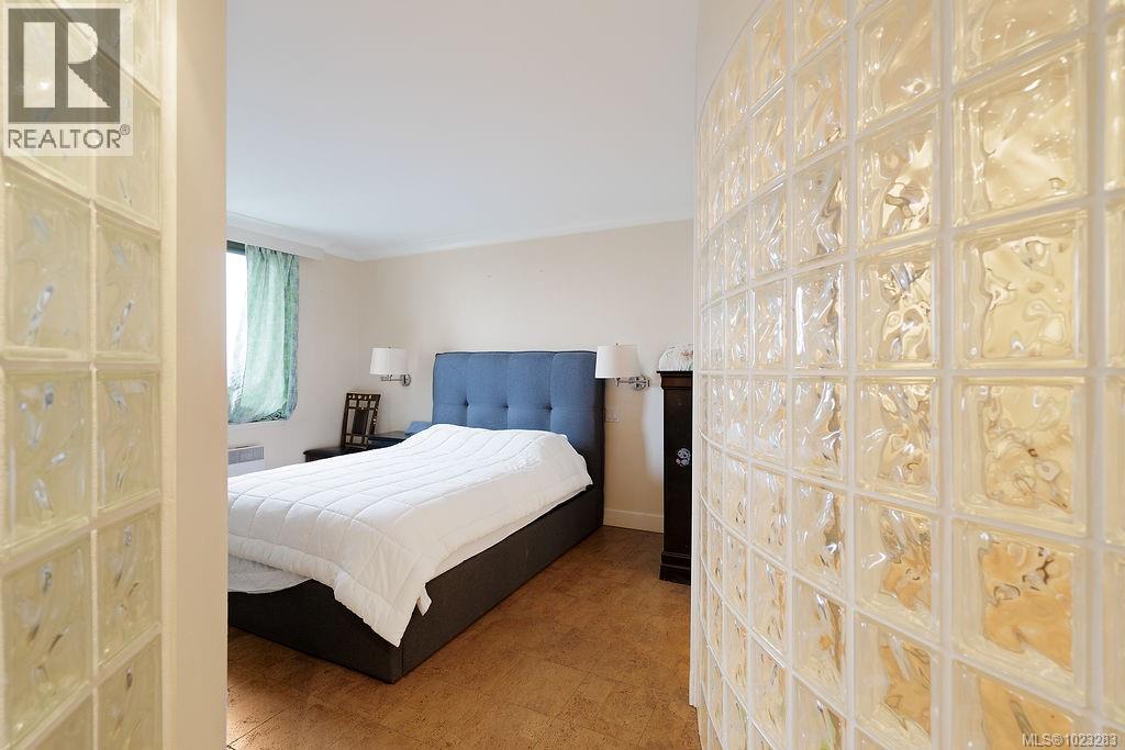 1003 1034 Johnson Street, Victoria