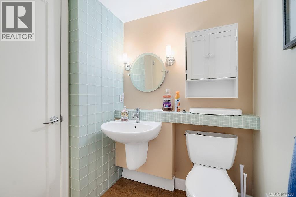 1003 1034 Johnson Street, Victoria