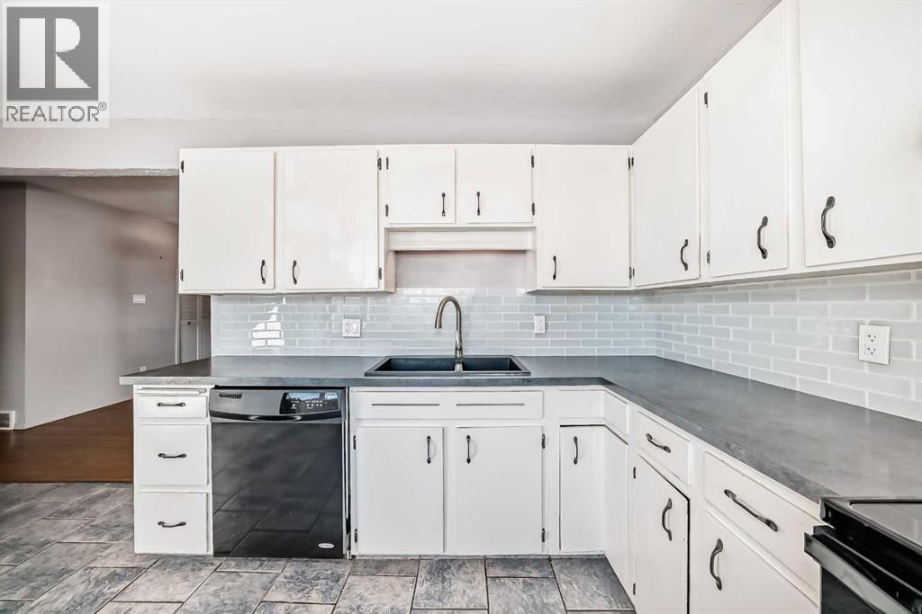 Single Family House Bungalow for Sale in  Meota Road NE Mayland Heights Calgary 