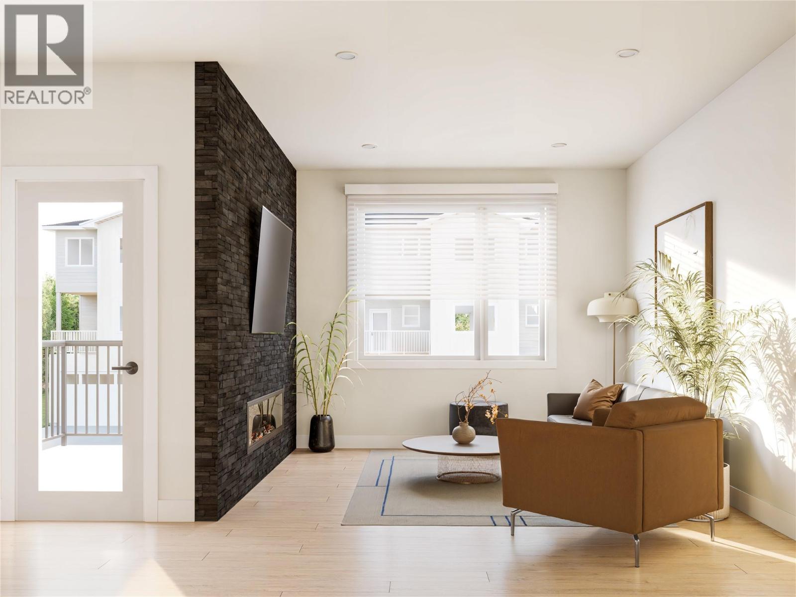 4 222 Temple Street, Sicamous