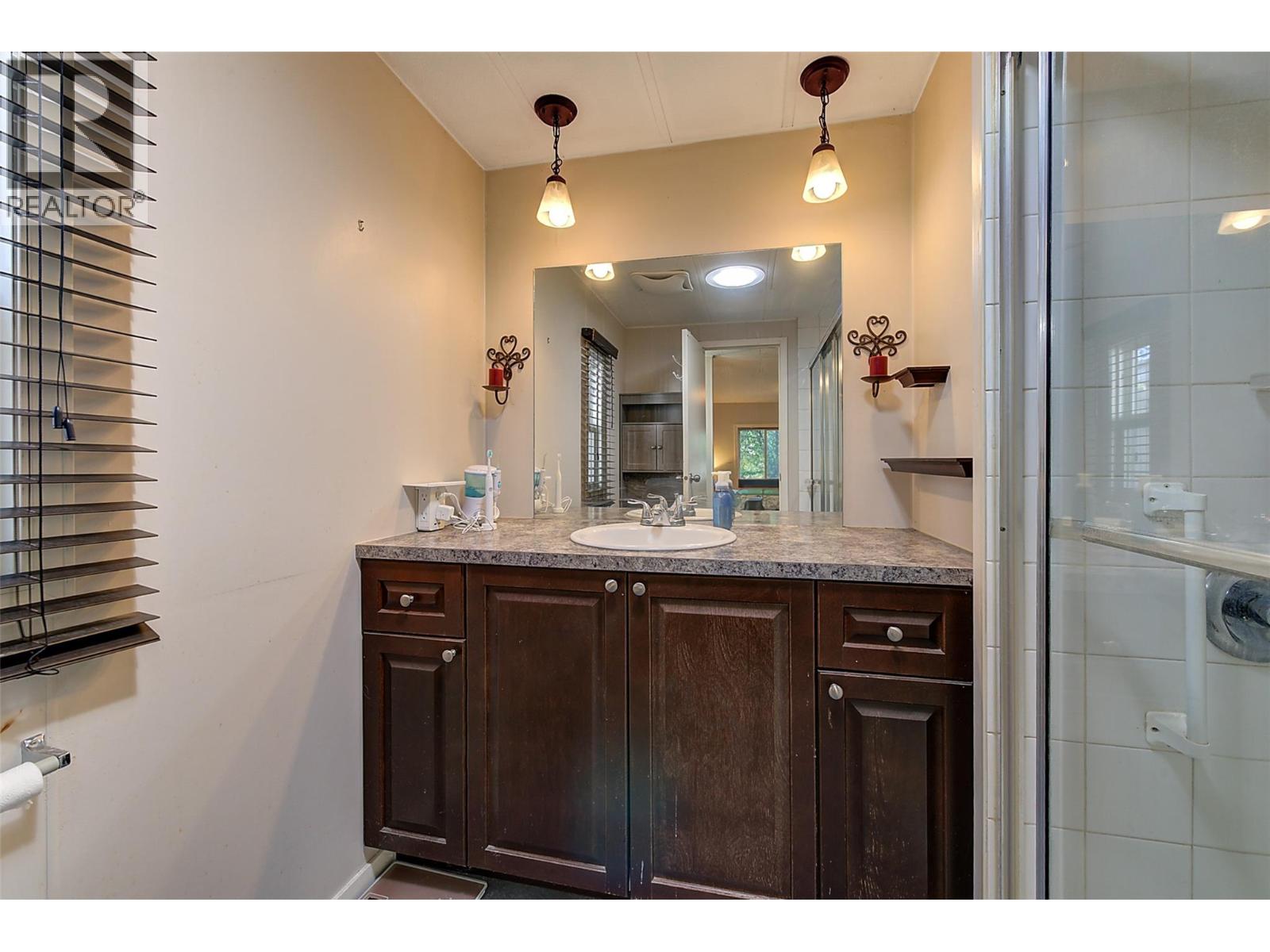 30 1860 Boucherie Road, Westbank