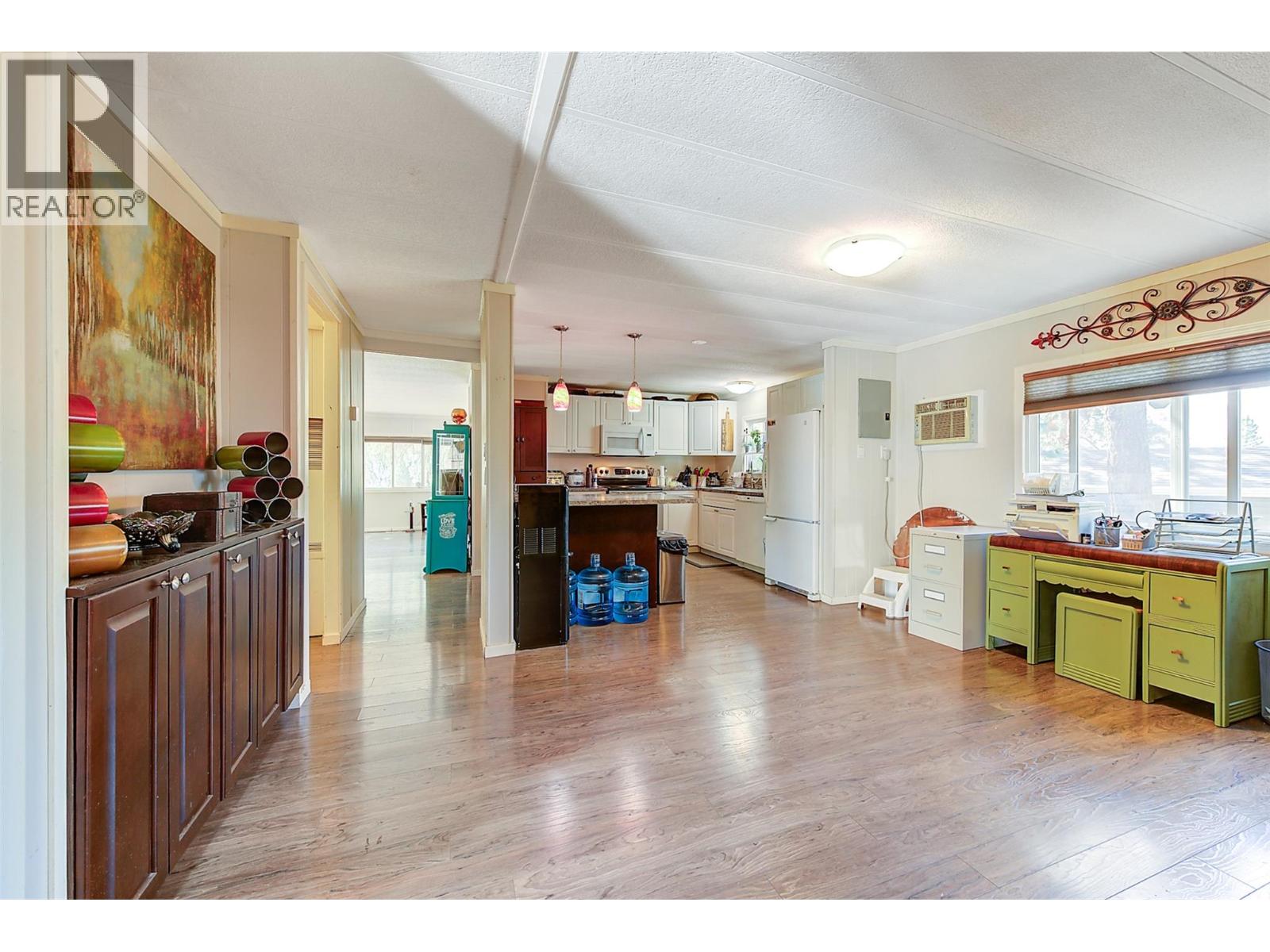 30 1860 Boucherie Road, Westbank