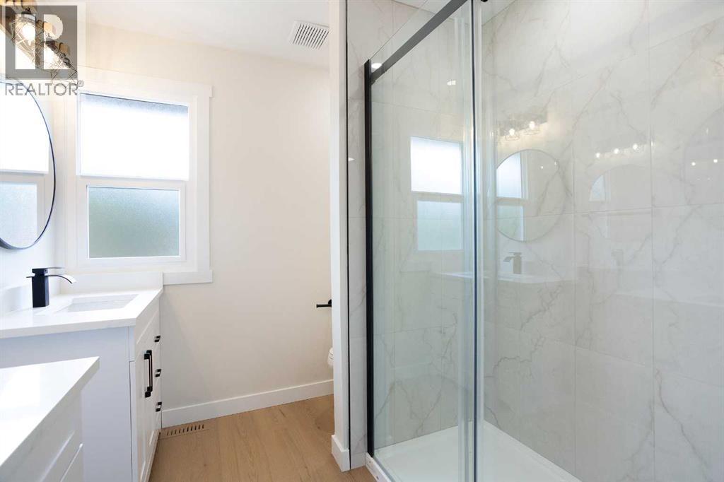 Single Family House for Sale in  Hawkwood Crescent NW Hawkwood Calgary 