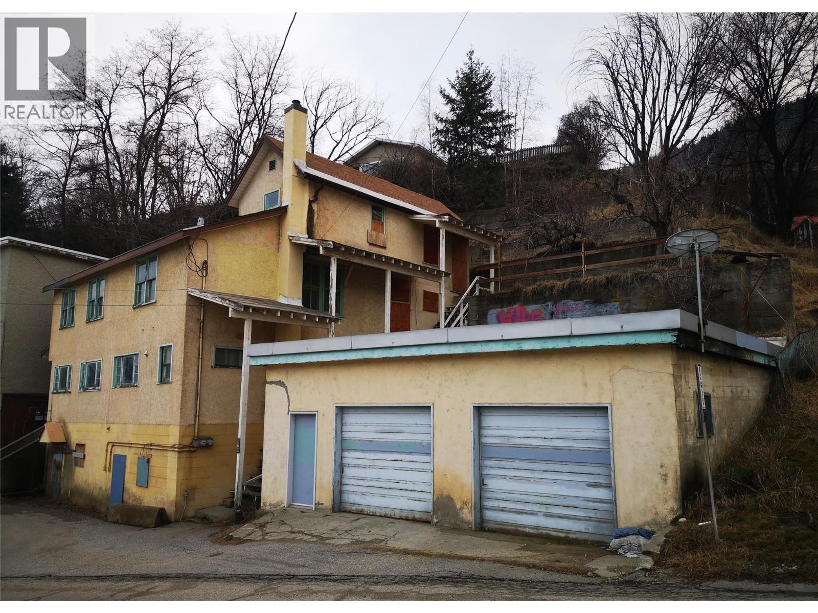 920 Glover Road, Trail