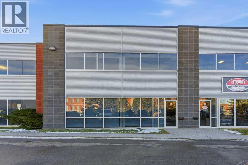 19, 4905 102 Avenue SE, Calgary, Alberta