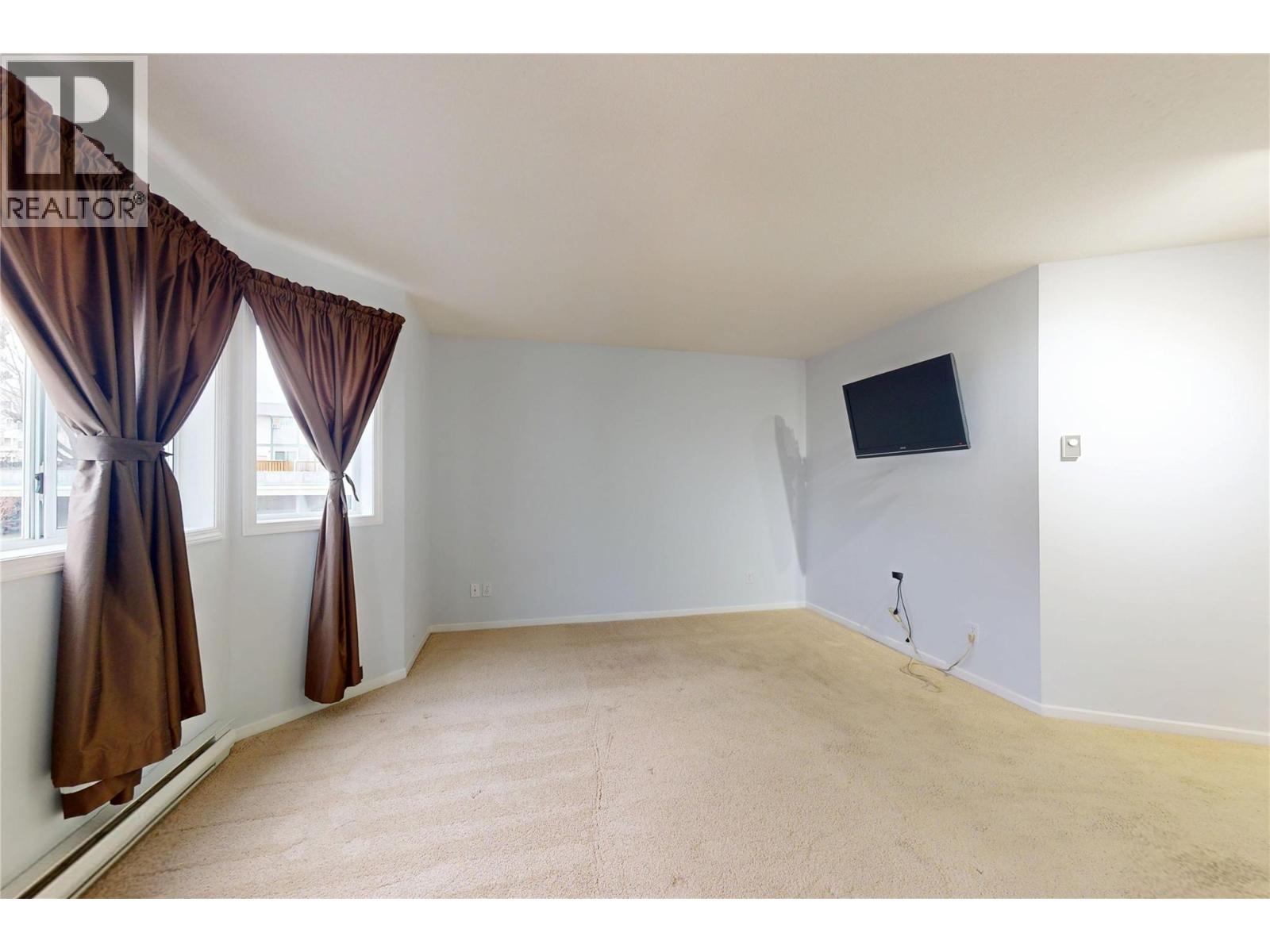 201 780 Houghton Road, Kelowna