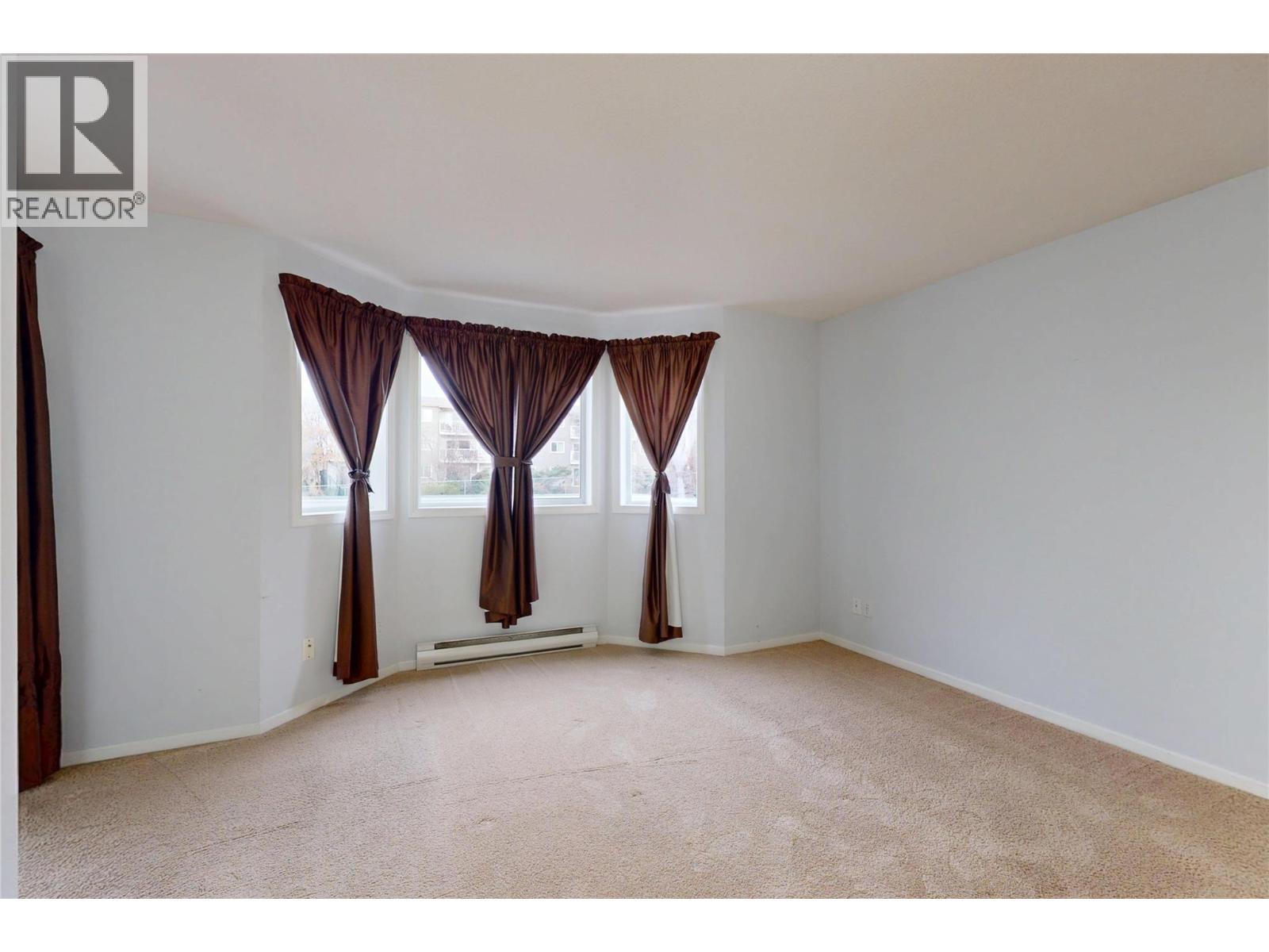 201 780 Houghton Road, Kelowna