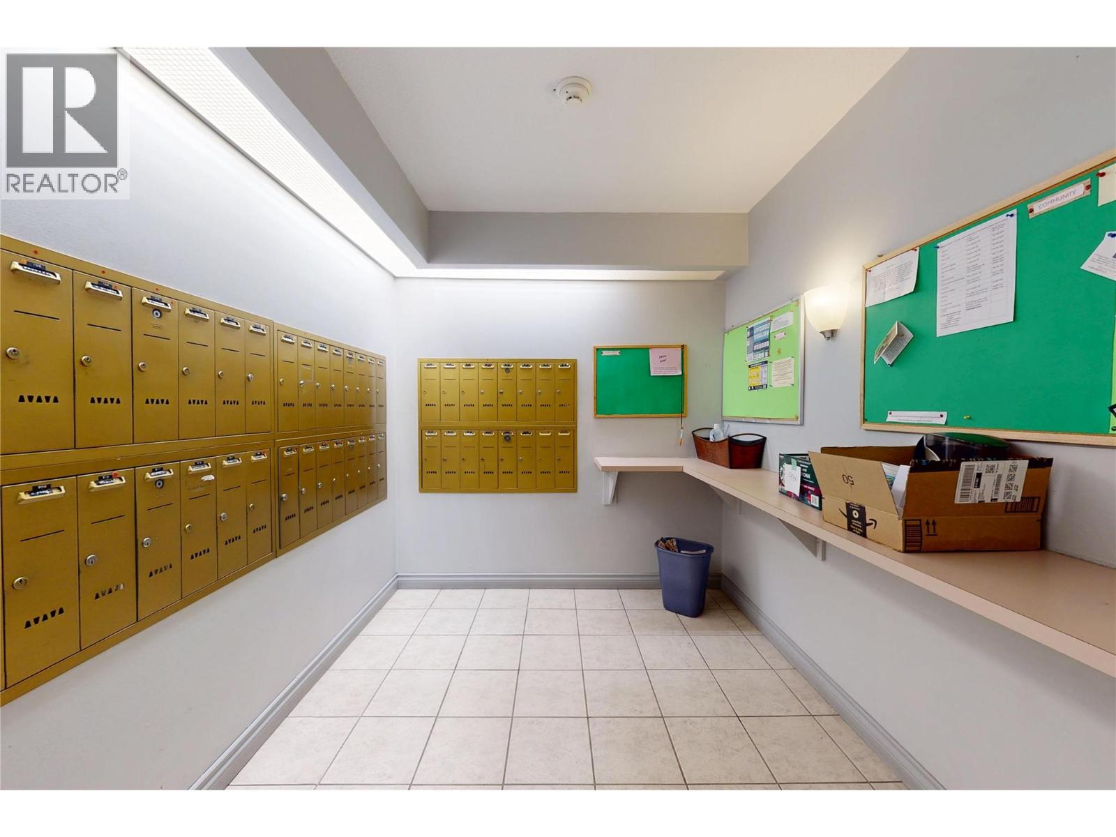 201 780 Houghton Road, Kelowna