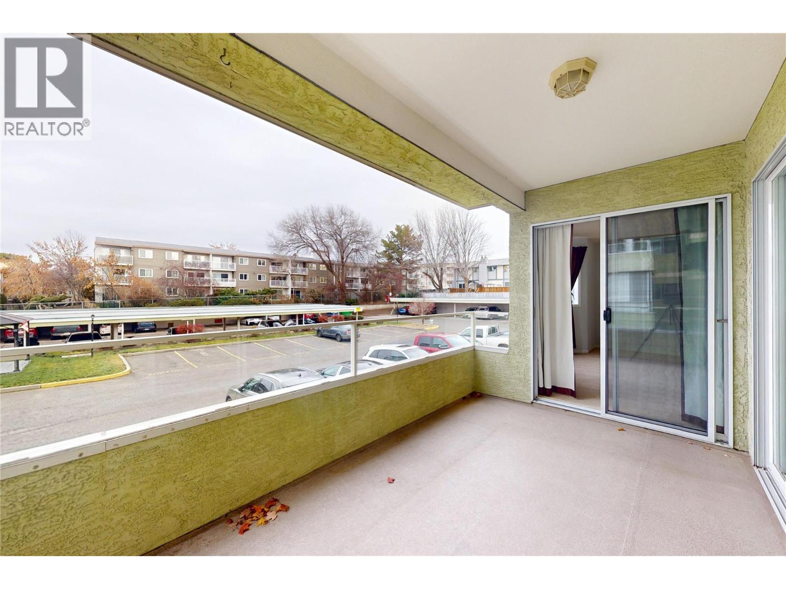 201 780 Houghton Road, Kelowna