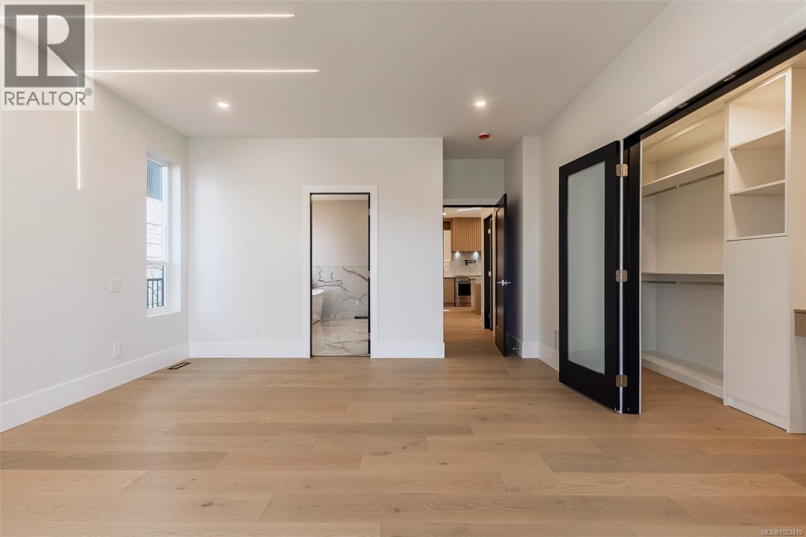 1272 KINGSVIEW RD - 26