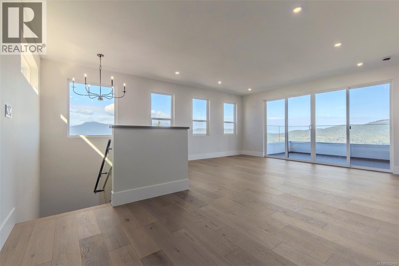 1272 KINGSVIEW RD - 32