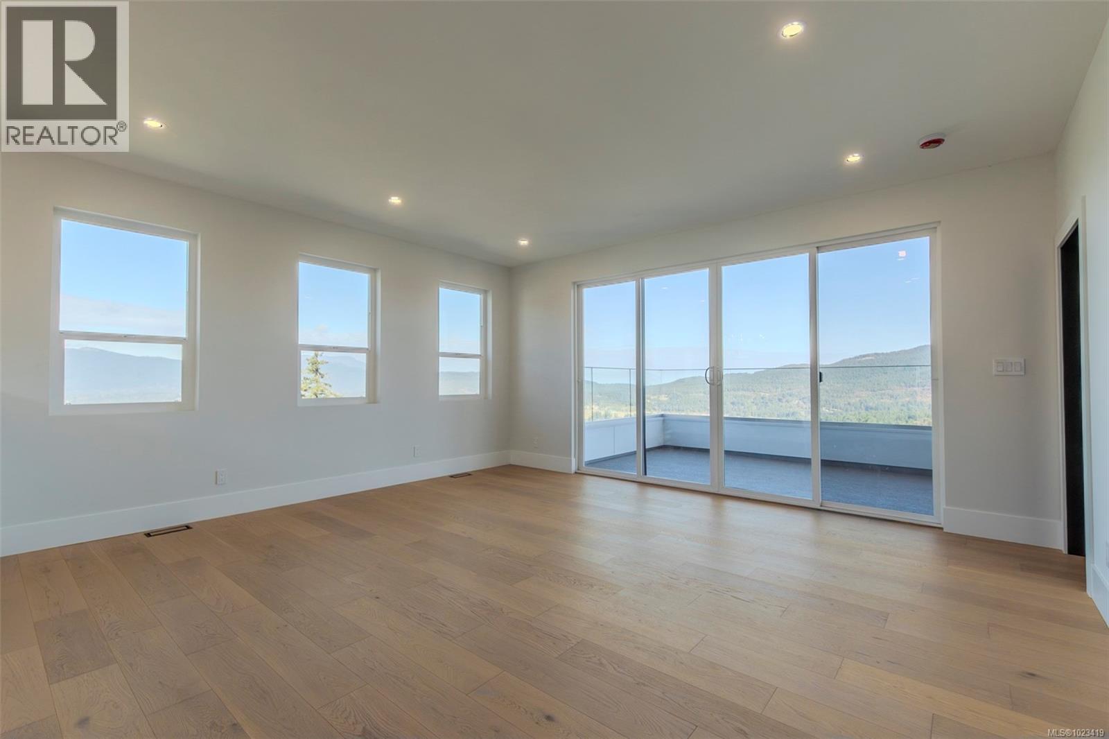 1272 KINGSVIEW RD - 34